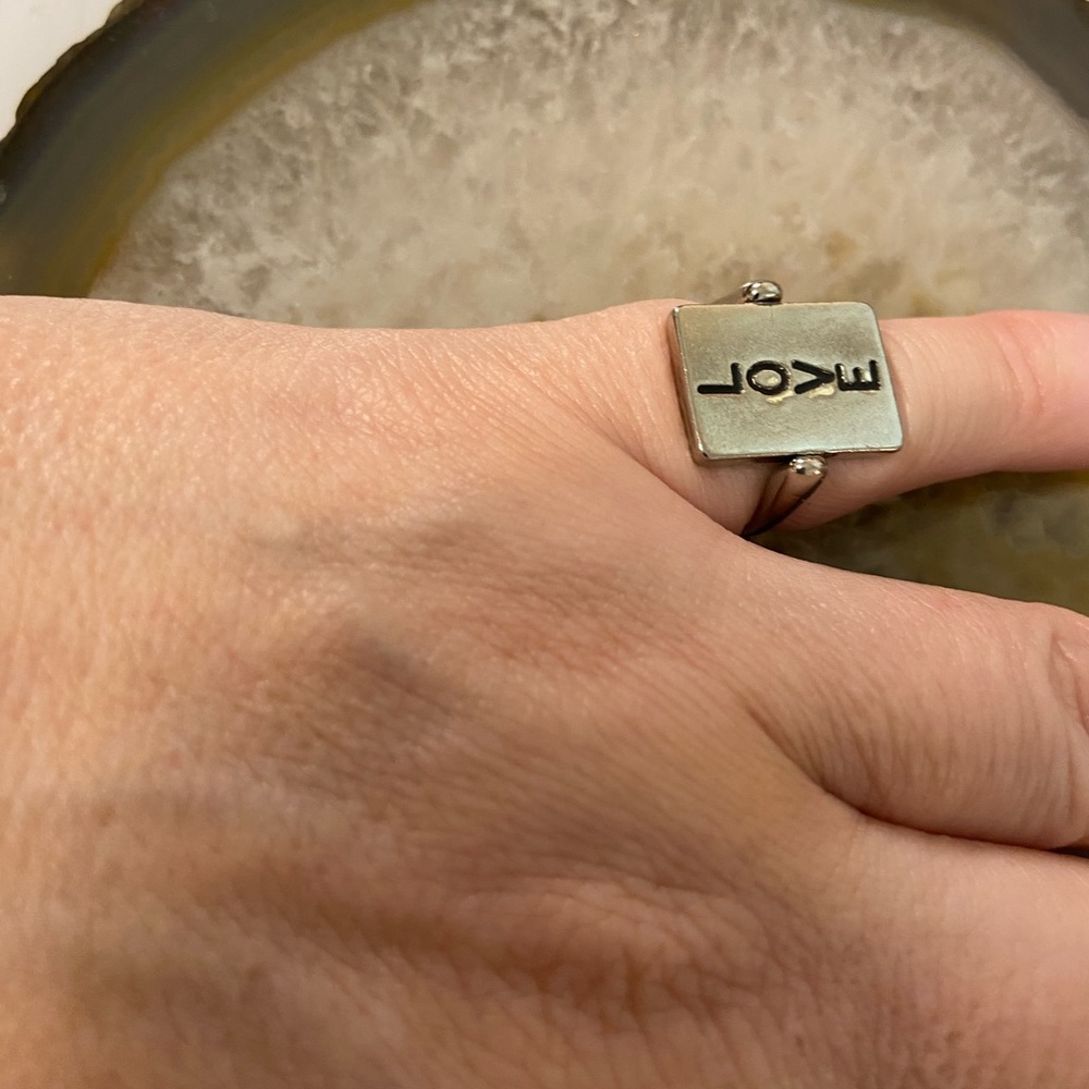 Love flip ring in silver appx size 7 - Picture 4 of 5